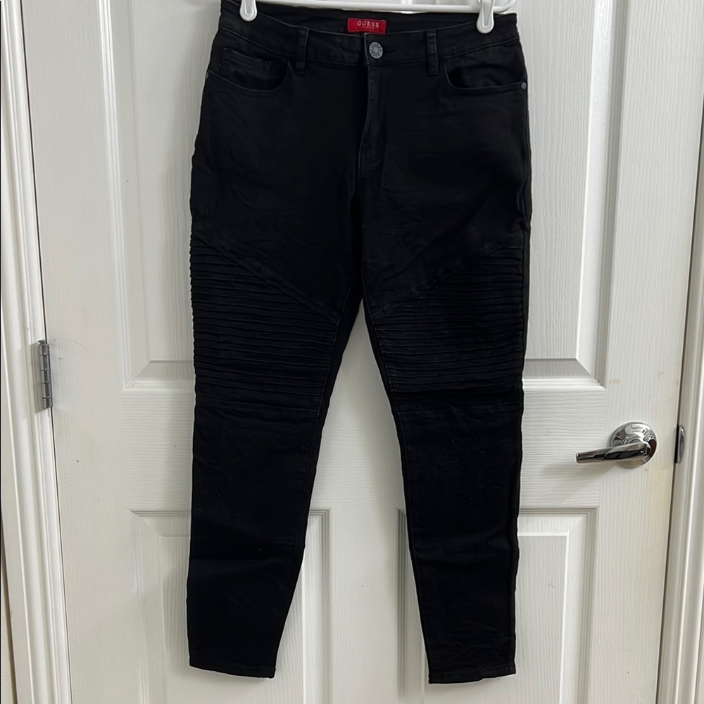 Women’s Black Skinny Jeans